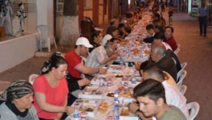 Silivri Beşiktaşlı Taraftarlar Derneği’nden İftar Yemeği 